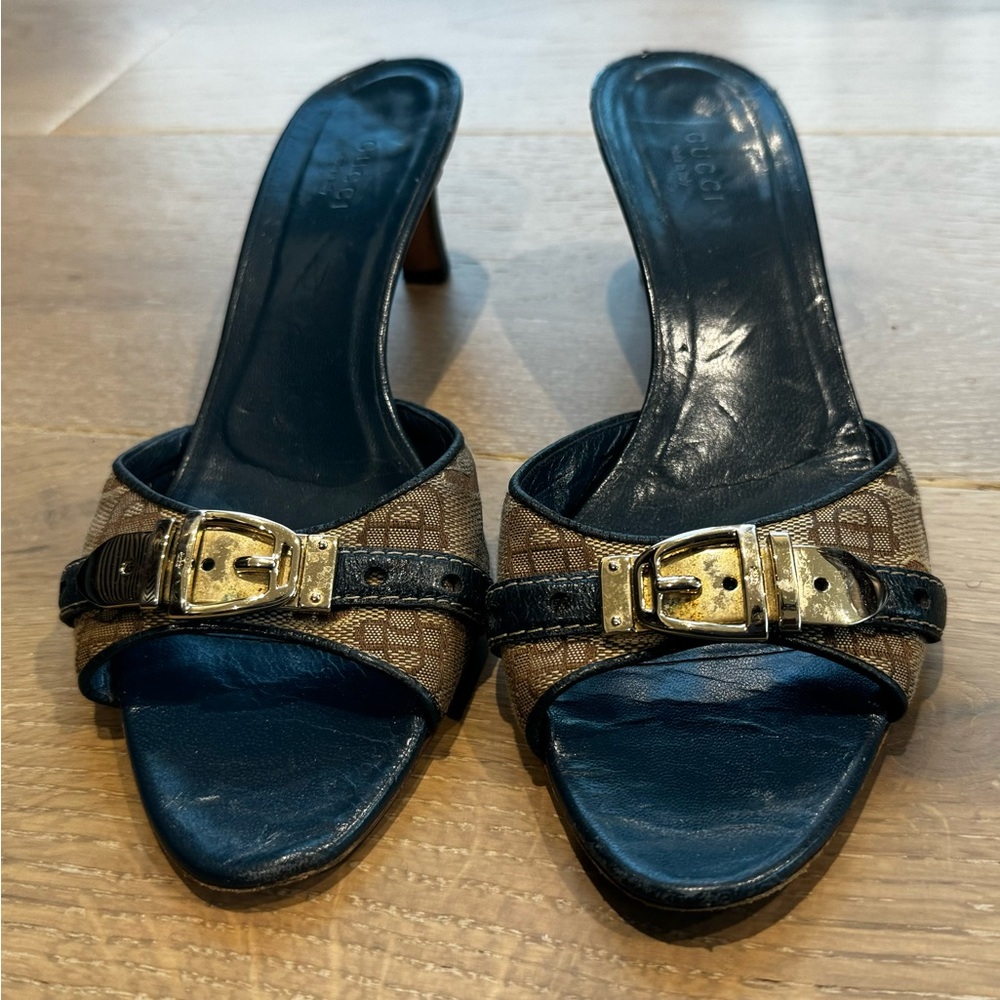 Gucci teal leather + canvas sandals